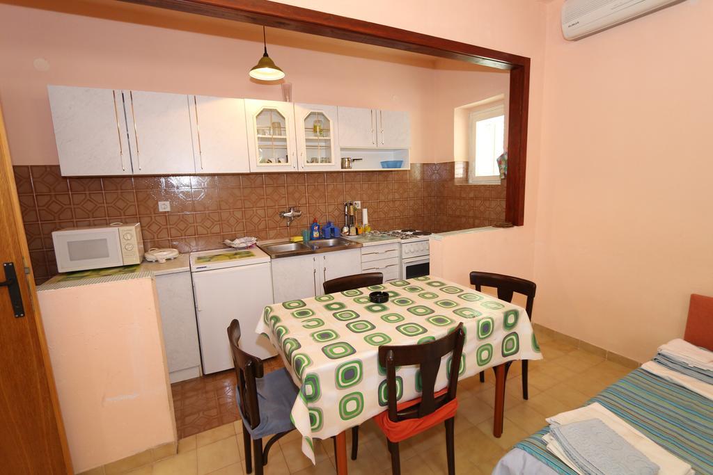 Apartments Antoneta Makarska Bagian luar foto