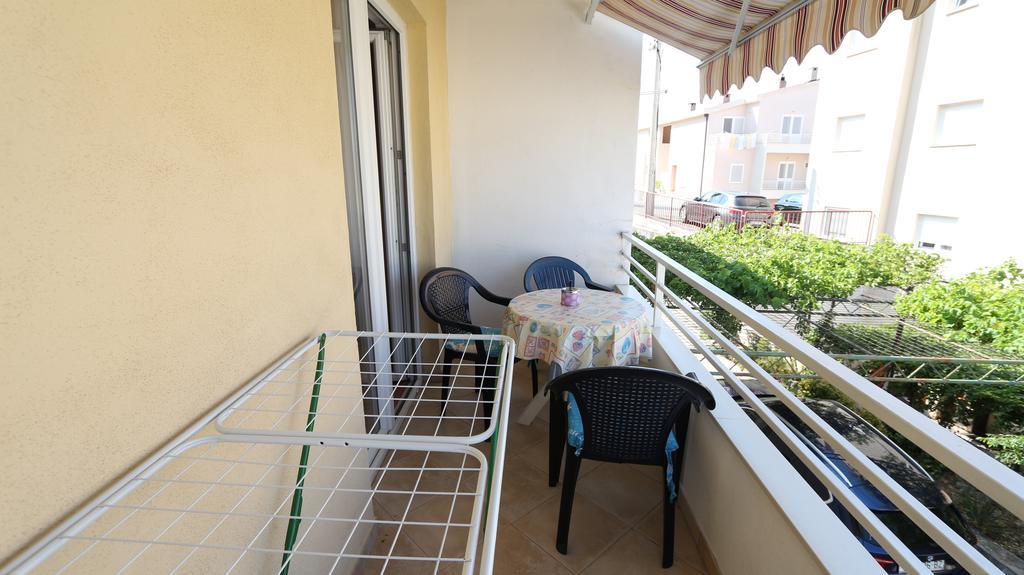 Apartments Antoneta Makarska Bagian luar foto